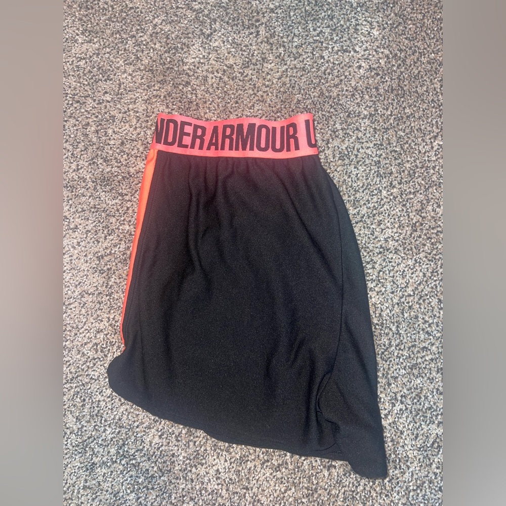 Under Armour Shorts | M